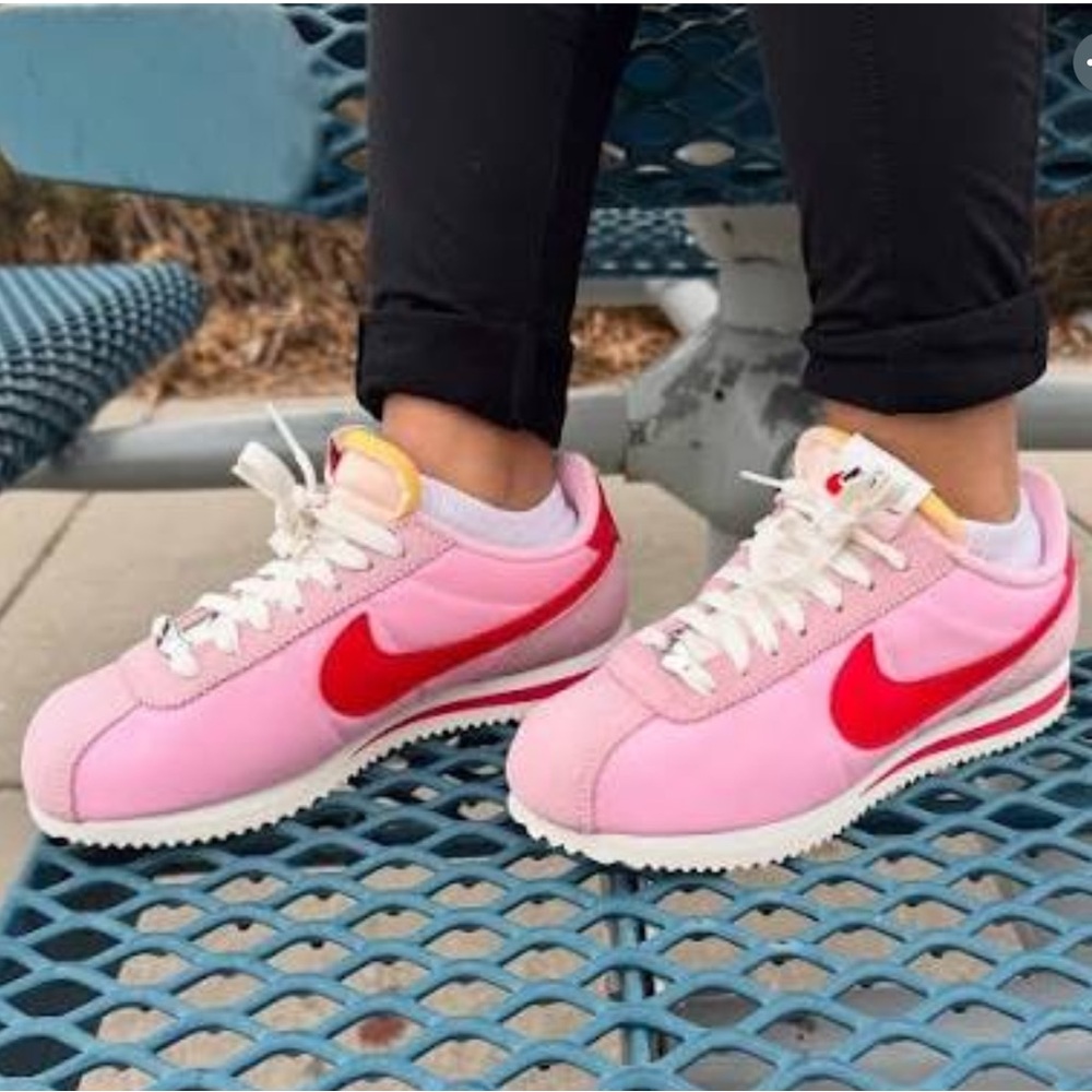 NIKE, Women's Cortez TXT "Medium Soft Pink/Sail" Sneakers, Size 7.5 Medium, NWOB - Picture 3 of 16